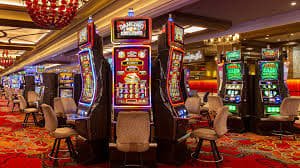 Papan peringkat Kejuaraan M-World slot 777 menampilkan pemain-pemain teratas dan skor mereka